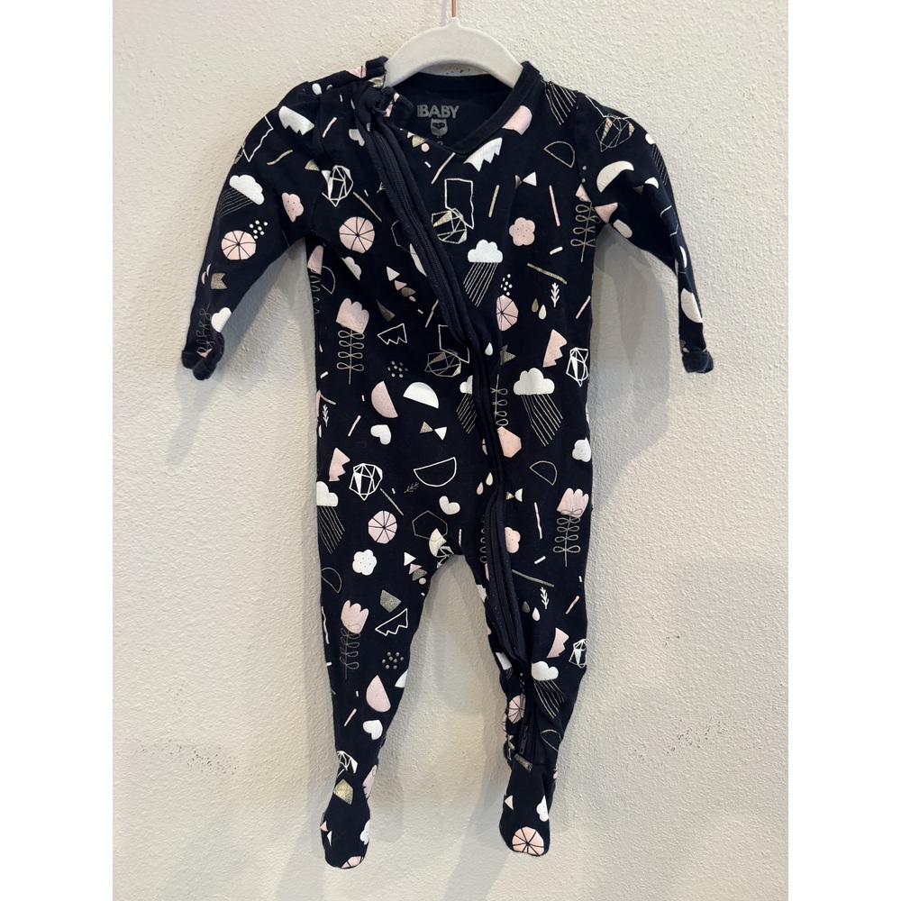 iBABY Black Footed Baby Sleeper with Pink and White Print Size 6-12 Months